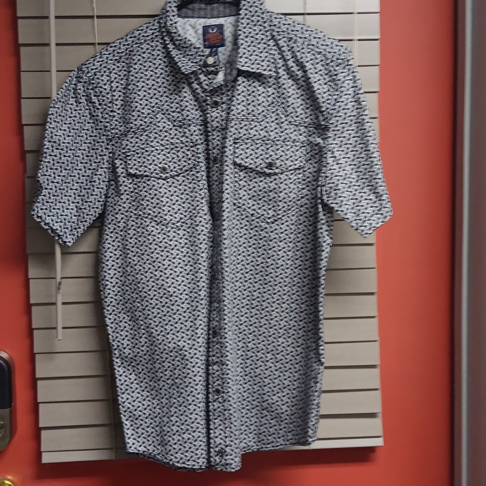 Sz M men's button up shirt